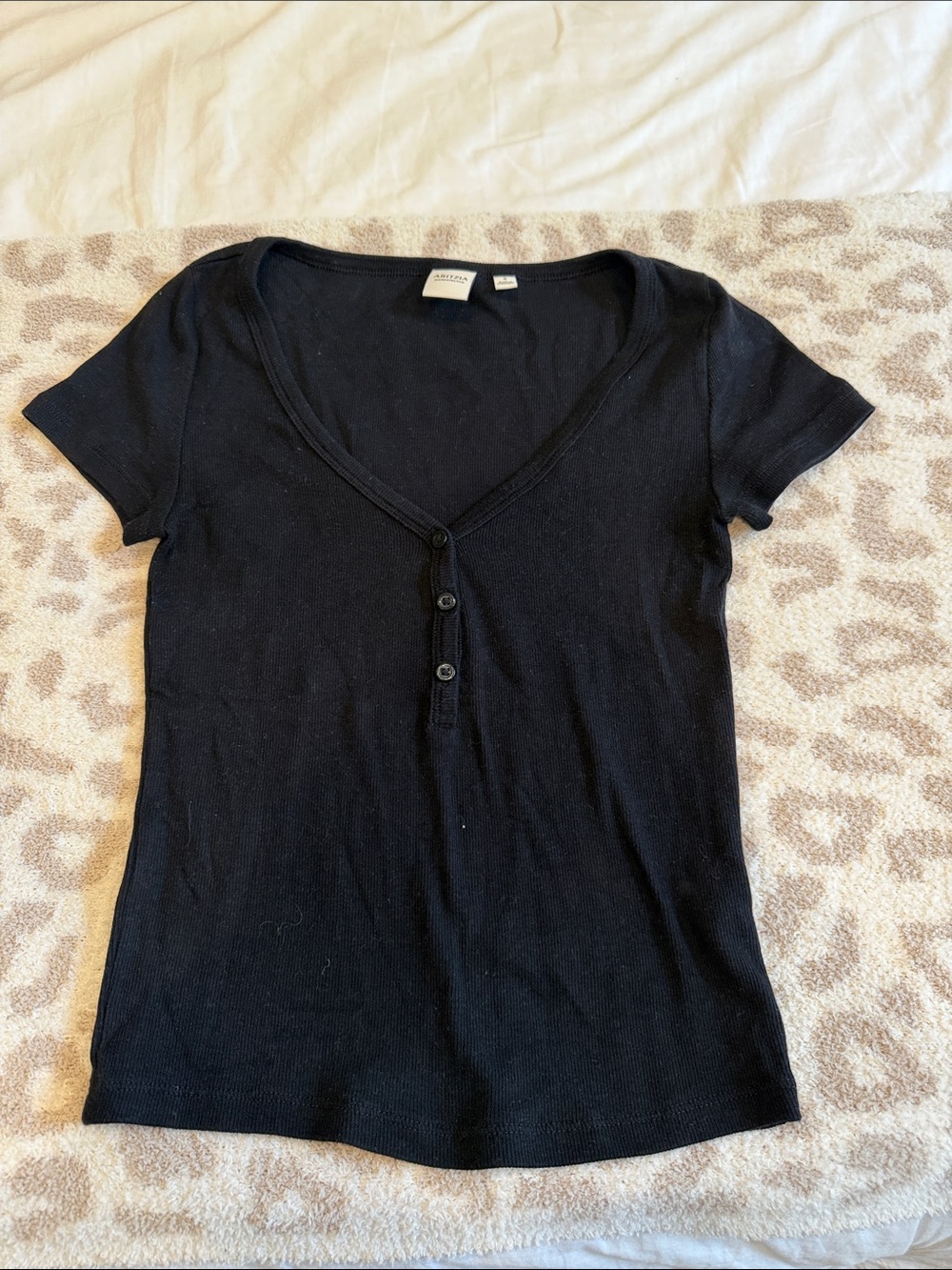 Aritzia Black Ribbed Short-Sleeve Henley Tee